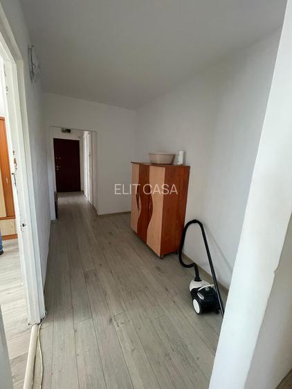 Apartament cu 3 camere decomandat, etaj 7/10, zona Mircea cel Batran - 5