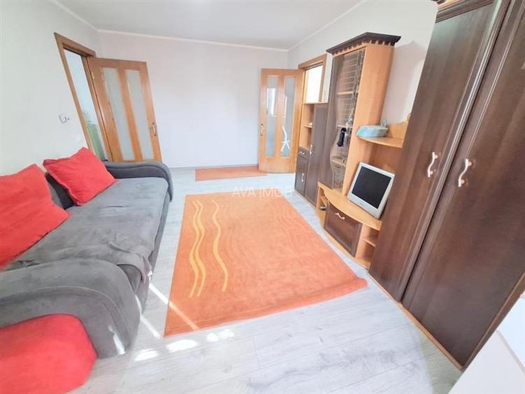 Apartament 2 camere semidecomandate, etaj 1, bucatarie mare, Bacau - 12