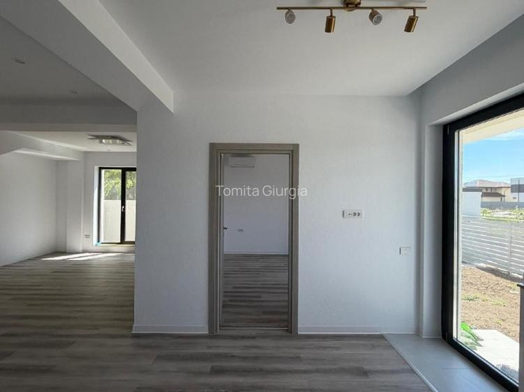 Apartament cu curte 70 mp - 13