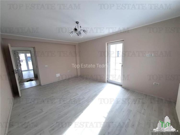 For Sale/Villa Family/Complex Privat/Lac/Crevedia - 12