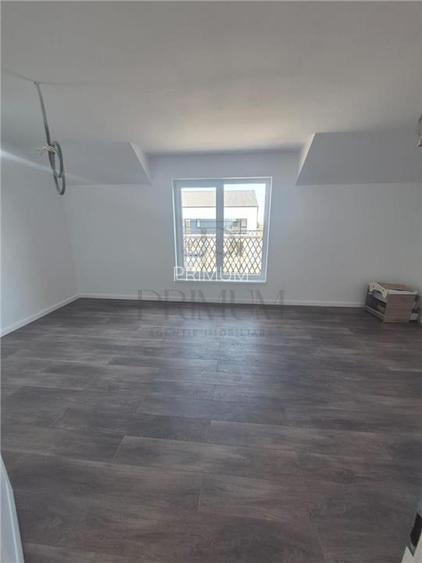 Duplex superb - zona foarte buna - toate utilitatile - gata de mutat - 24