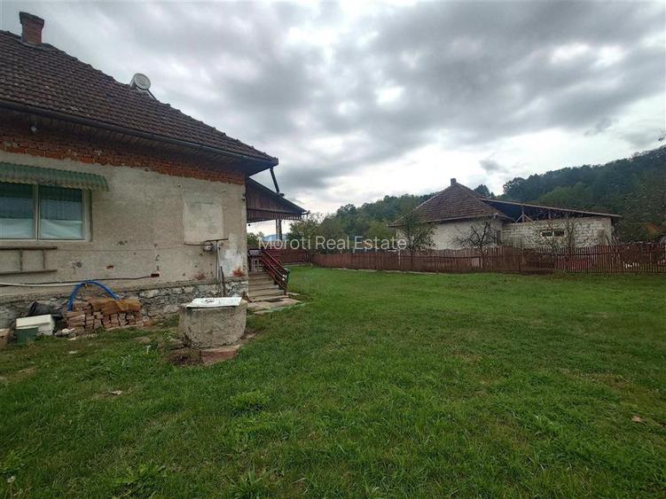 Casa cu teren, aproape de centrul balneo-termal Vata Bai - 18