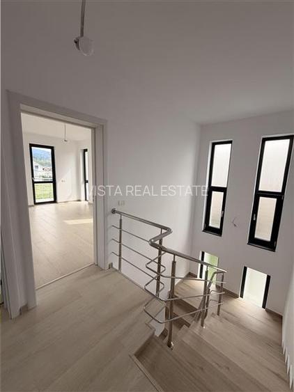 Casa Premium in Cristian, predare la cheie, 4 camere, 3 bai, pompa de caldura, T - 14