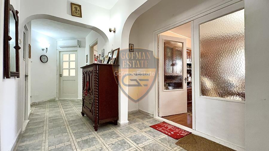 3 Camere Decomandat + uscător + boxă Capitol 3 balcoane centrala gaz 2 bai  A/C - 5