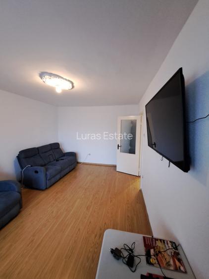 Apartament 3 camere – Zona Casa de Cultura • Decomandat - 2