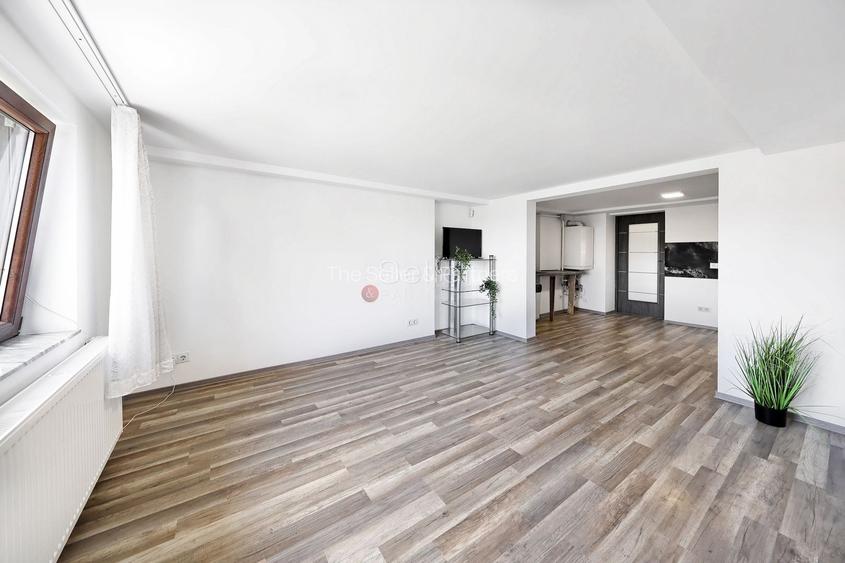 Casa renovata 2024 cu 2 apartamente - 3