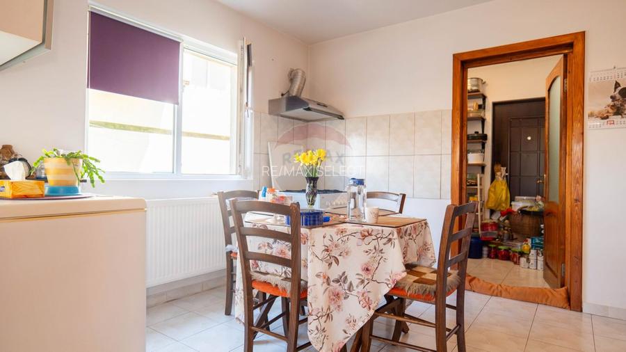 Vanzare vilă Bacu P+1+Pod, livadă, acces rapid A0/A1/Centură - 8