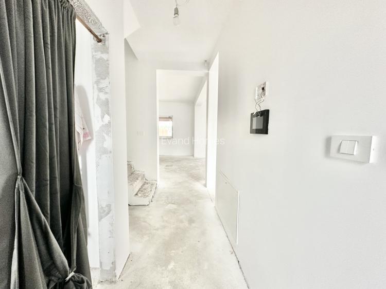 Duplex cu 4 camere si 2 bai - 400 mp de teren - Mosnita - 8