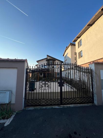 Vanzare Casa/Villa 6 camere 3 bai 3 wc -uri Dobroiesti 0% Comision - 2