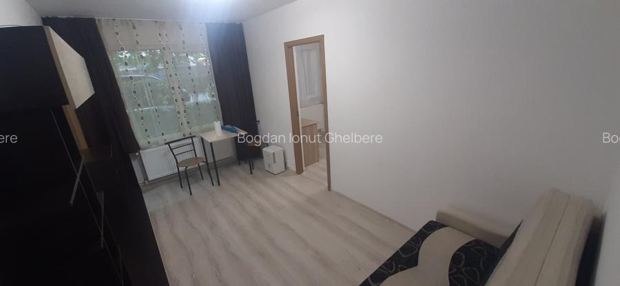 Închiriez apartament cu două camere nedecomandat.  - 5