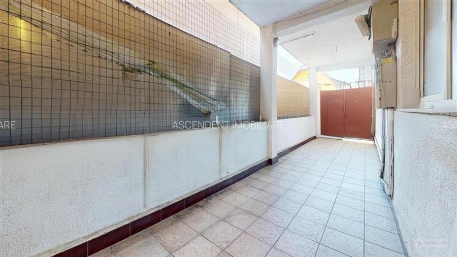 FILM! Stradal imobil, pe doua camere + garaj propriu, Central, Brasov - 17