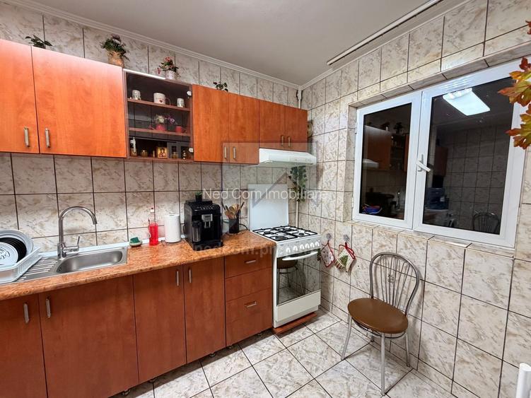 Vanzare apartament 3 camere - Berceni - Izvorul Rece - 12