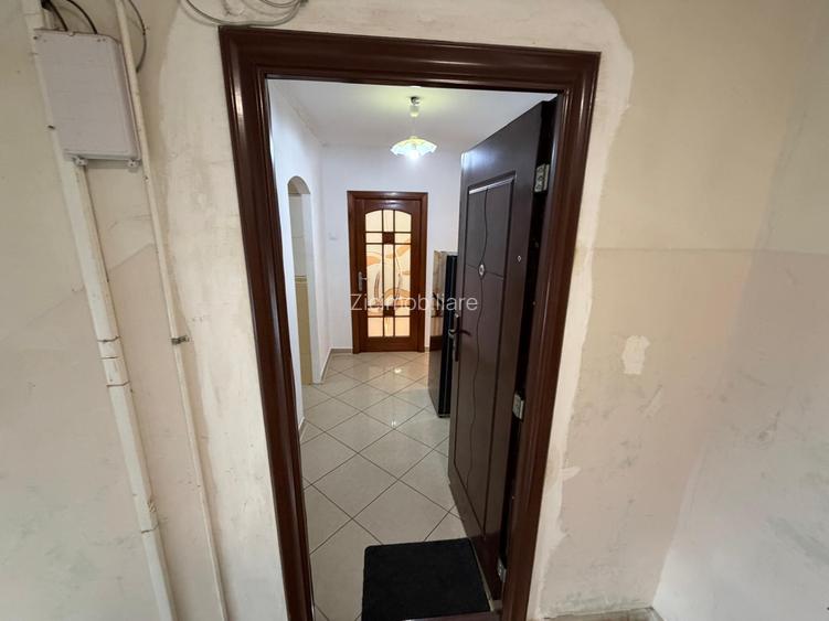 3 camere mobilat utilat etaj 3/4,metrou 1 decembrie la 5 minute - 7