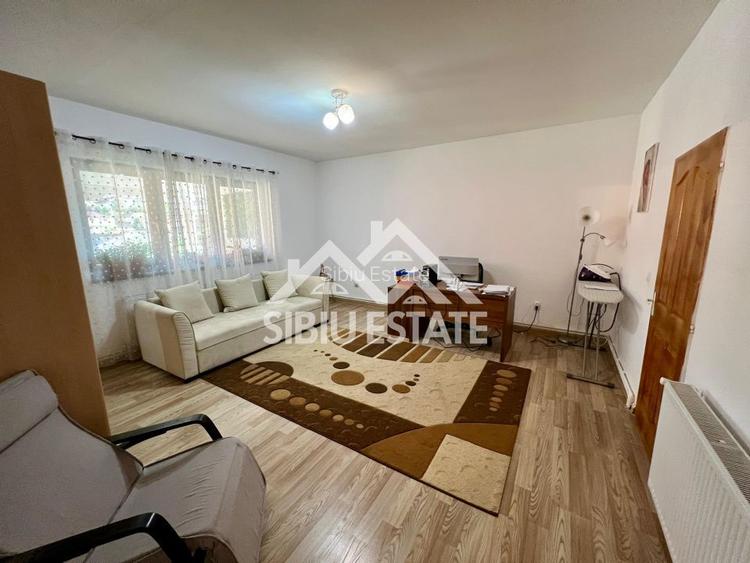 Casa moderna, spațioasa, curte generoasa pe un nivel în Sura Mare - 8