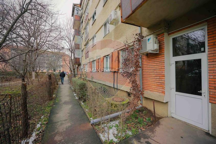 De vânzare garsonieră 13 mp, parter - zona Rogerius - 5