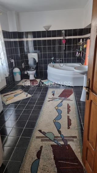 Casa cu 4256 mp teren, la 3 km de Rm  Valcea - 8