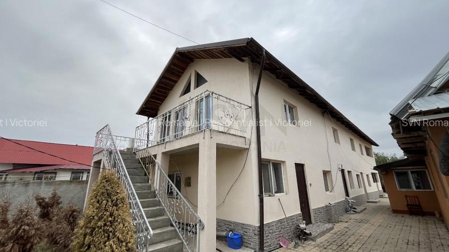 REV2005180 Casa cu 7 camere zona retrasa Poroinica - 2
