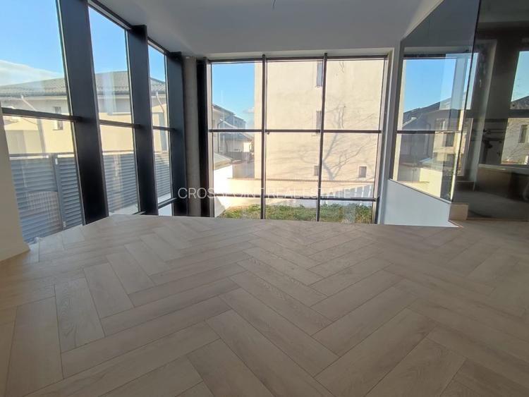 Matei Millo / Vila cu 5 camere langa padure, complex nou - 12