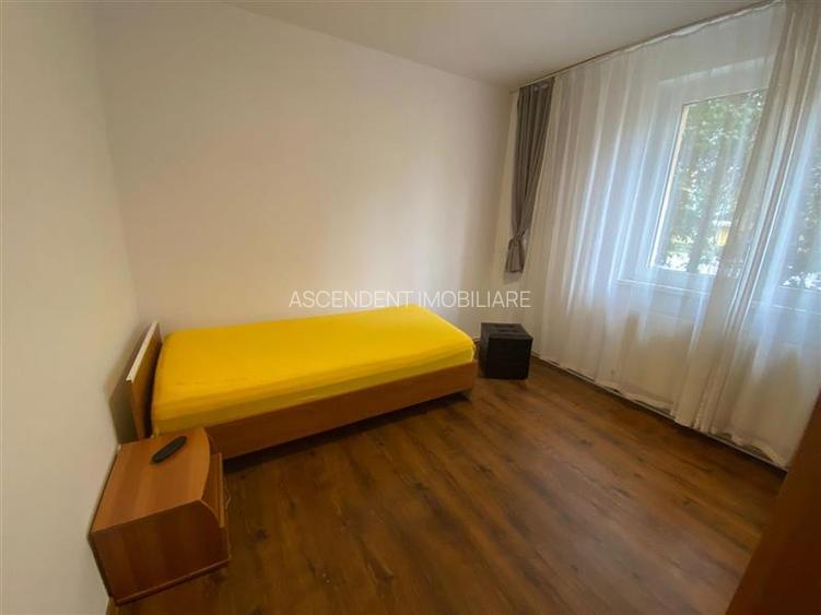 Decomandat, loc parcare, zona Grivitei, Brasov - 17