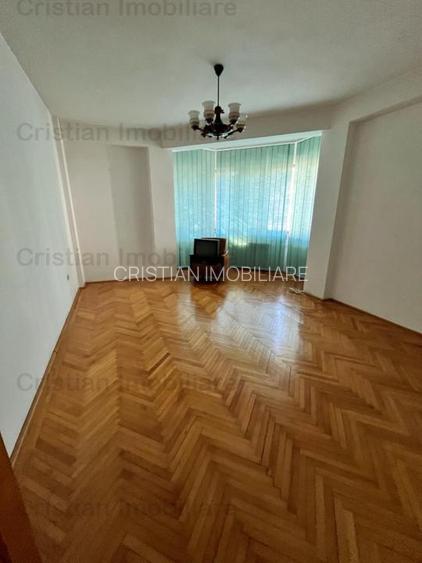 Super Pozitie ! Vila P+1+M zona Centrala 640mp construiti - 14