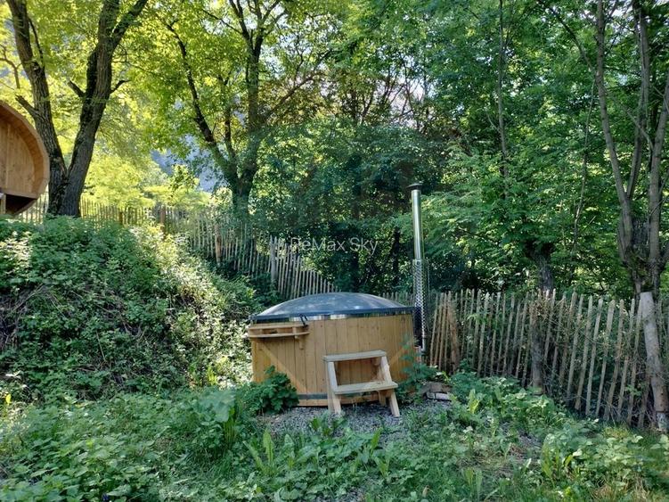 Casă de vacanță deosebită cu ciubăr si saună - natura si relaxare - 2