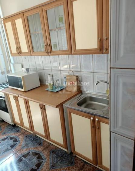 3 camere, 2/10, anvelopat, 70 mp, bloc 1980-Gorjului - 8