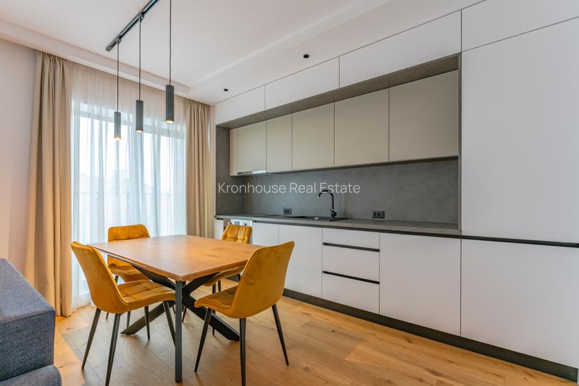 Apartament 3 camere cu vedere panoramica spre centrul vechi Brasov - 2