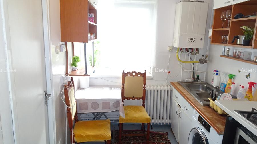 Vand apartament cu 2 camere in Deva, zona ultracentrala (Piata), bloc de 4 etaje - 5