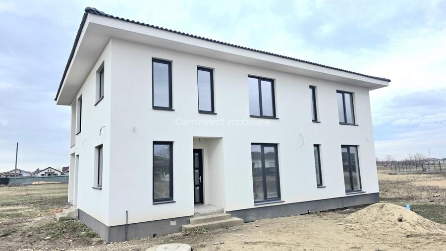 Imobil cu destinatie multipla - comercial si de locuit in Santandrei, Bihor - 7