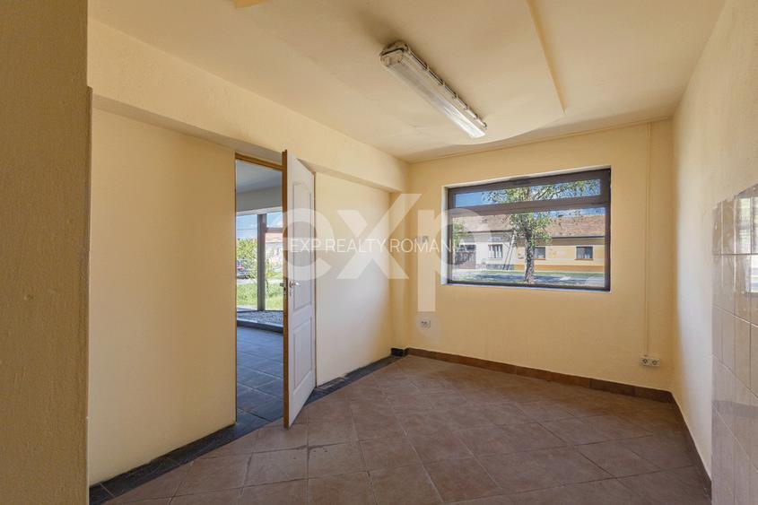 Spațiu Comercial + teren cu izvor de apă minerală în Bacova - 6