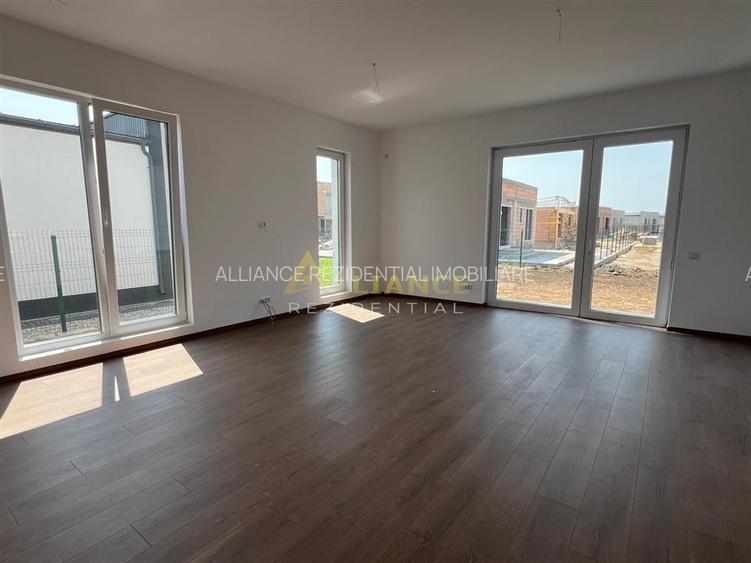 Casa de vanzare cu 4 camere,2 bai ansamblu rezidential - 14