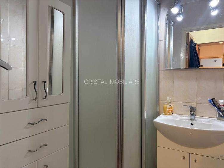 De vanzare apartament 2 camere Drumul Taberei - 6