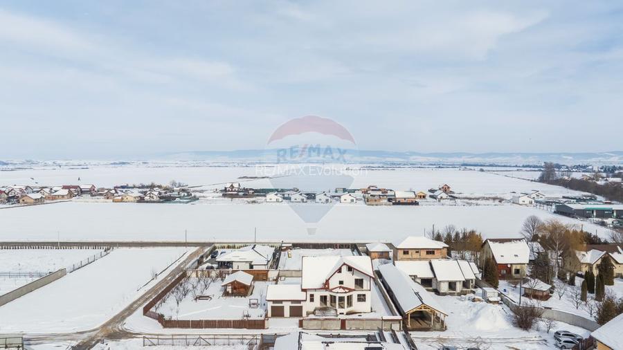 COMISION 0%| Casă individuală | 2 garaje | 192 mp utili | 847 mp teren - 57