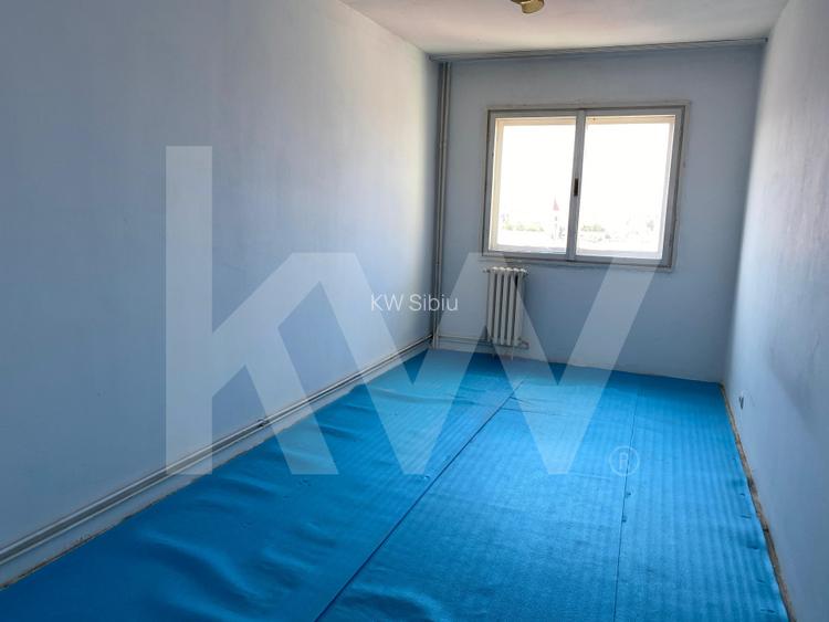 Apartament de vanzare 4 camere - 7