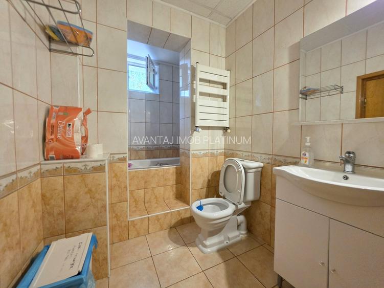Piata Muncii, vila singur curte, 8 camere, 227 mp utili - 24