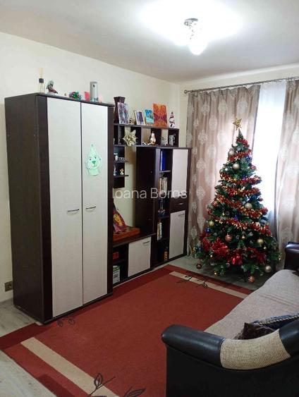 Apartament 3camere de vânzare strada  Samuil Vulcan  Beiuș,tip pb decomandat  - 2