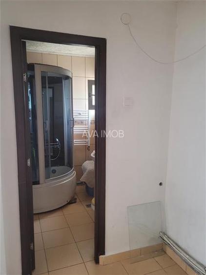 Apartament 3 camere semidecomandat, zona Neagoe Voda - 12