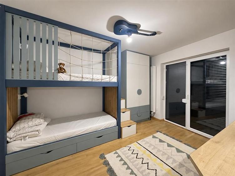 Apartament 4 camere | Terasă panoramică 105 mp | 95 mp utili | Bun