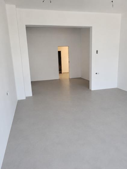 Spațiu comercial stradal 57mp, Cal.Griviței 457, vitrină + depozitare opțională
