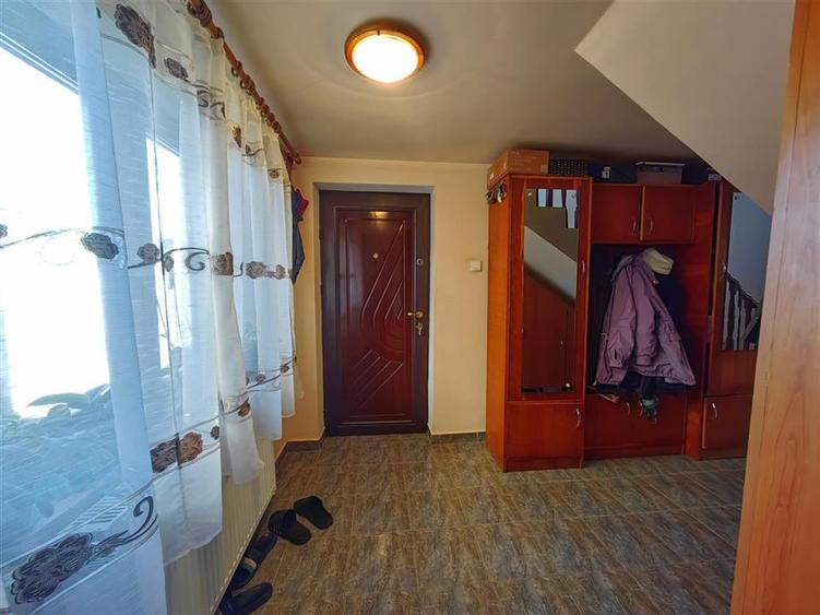 Casa mare cu etaj la principala in Fantanele - REDUCERE