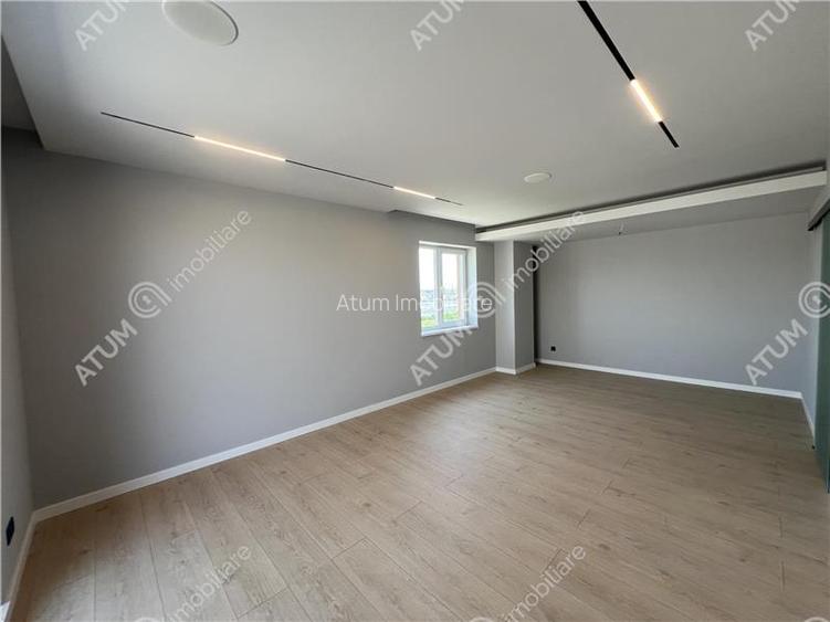 Penthouse cu 3 camere 2 bai si 2 terase zona Calea Surii Mici din Sibi - 2