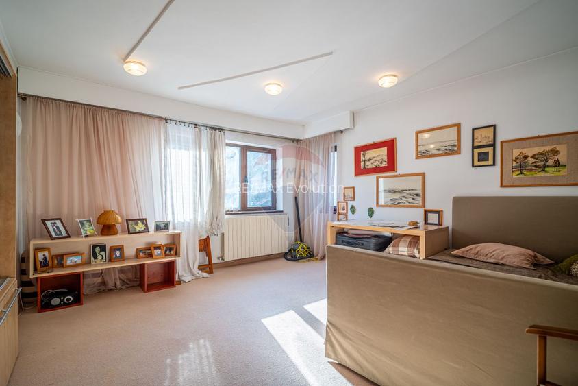 Vila cu 5 camere Sinaia, zonă liniștită, aproape de centrul statiunii - 13