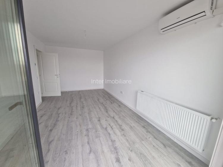 Apartament 2 camere D,  Bd Poitiers  - Frumoasa la 2,6 km de Palas cod:154479 - 2