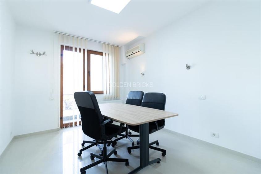 Piata Victoriei | Parter si etaj in vila | Garaj | 160mp - 6