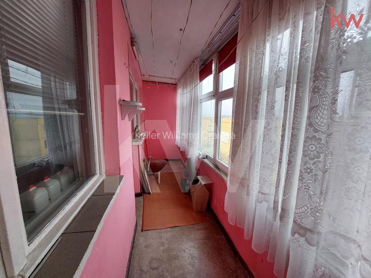 Apartament 3 camere decomandat • Sărari • vedere panoramică - 8