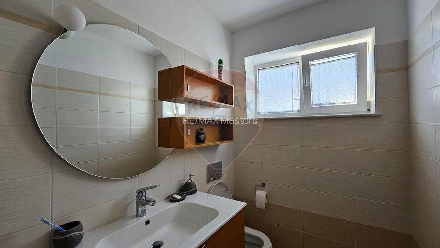 Casă / Vilă de lux cu 8 camere de vânzare in Obcini, Suceava - 47