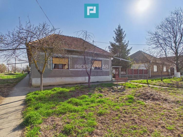 Casă cu 3 camere din văiugă în Macea - 12