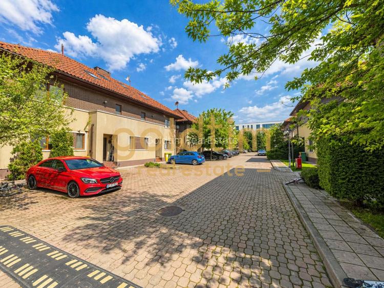 SUPERBA/SPATII DEPOZITARE/ANSAMBLU INCHIS CU PISCINA/RENOVATA - 46