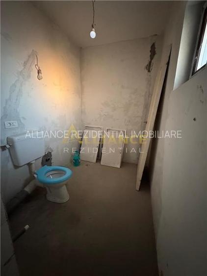 2 CASE LA PRET DE UNA - 33