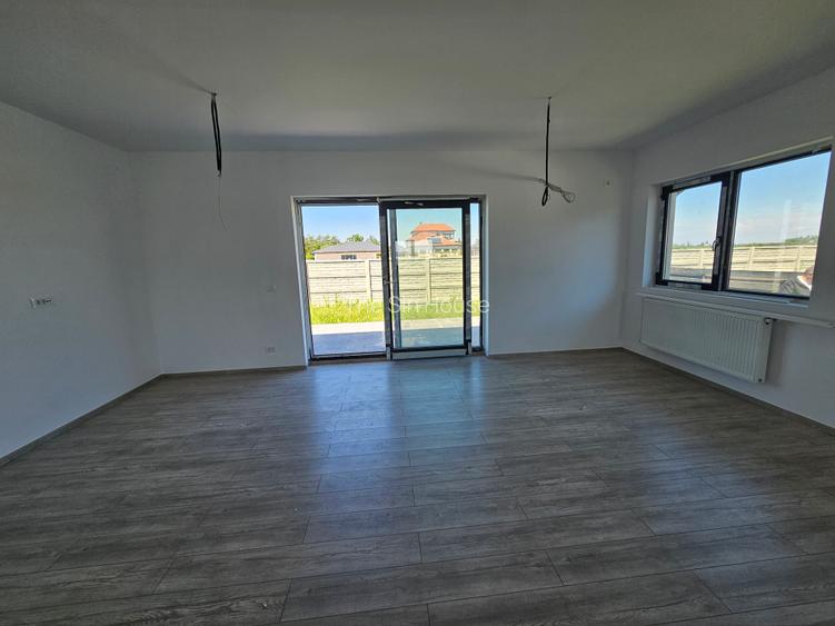 Casă individuală modernă, „la cheie”, pe malul lacului în Samurcași - 6